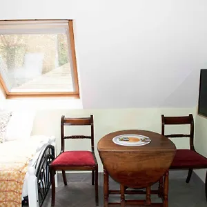 barn-studio-apartment-with-gated-security-parking.cambridgehotelsuk.com/